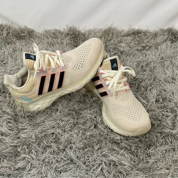 EUC Adidas Women’s Ultraboost Web DNA Sneaker